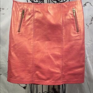 Cache Pearlescent Leather Mini Skirt Coral Hip Zippers Back Zip Lined